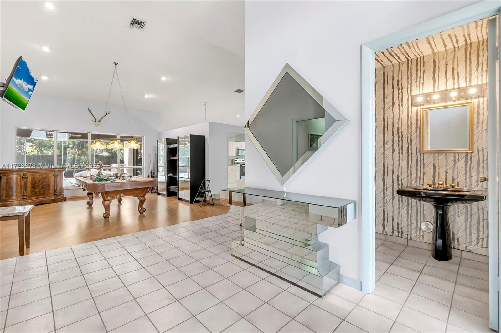 4505 NW 64th Ter