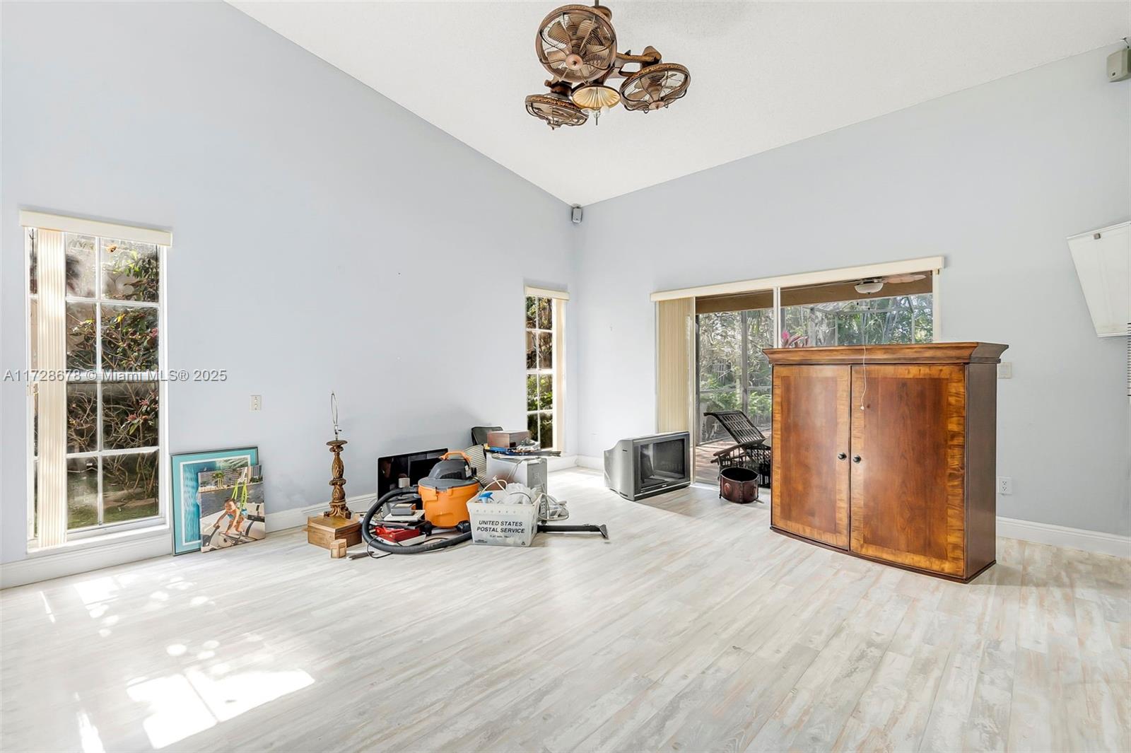 4505 NW 64th Ter