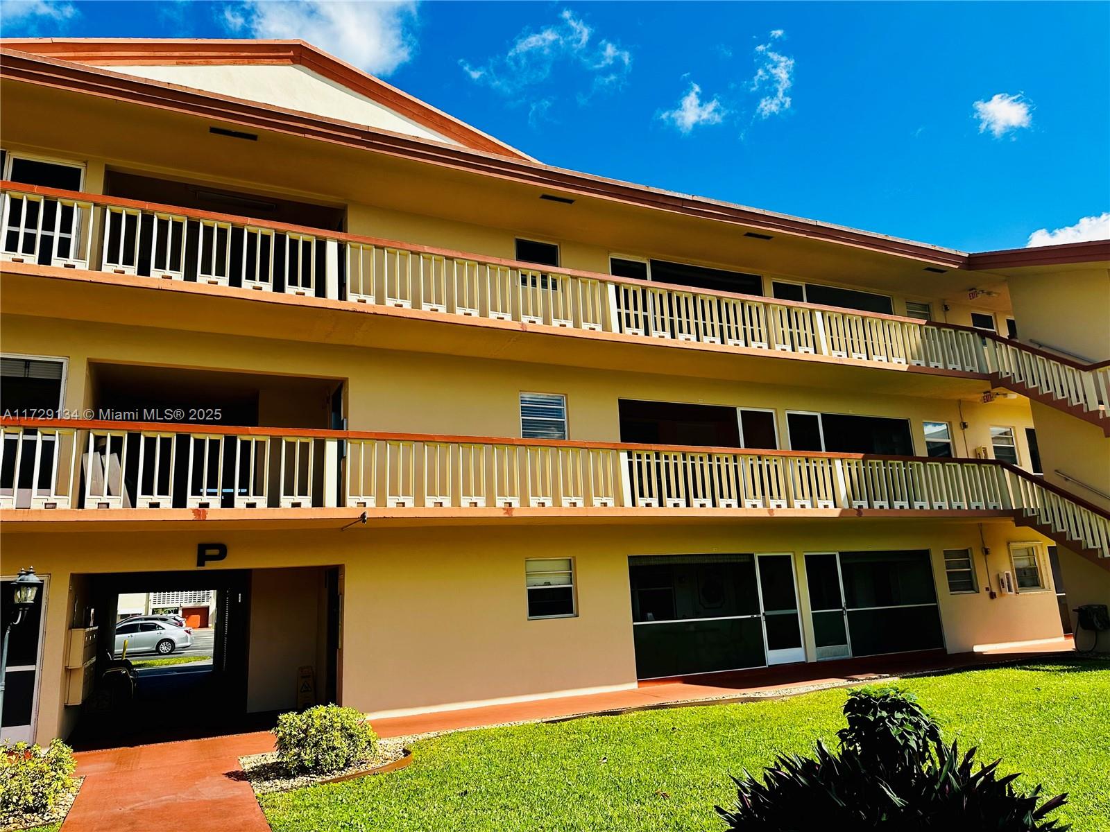 5300 Washington St # P335