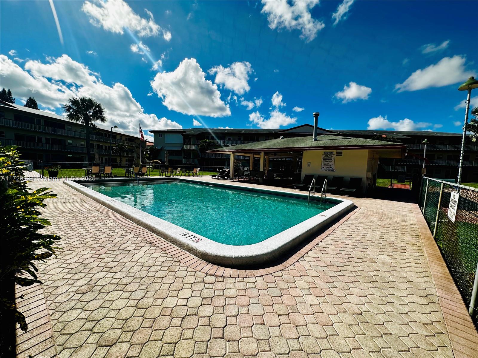 5300 Washington St # P335