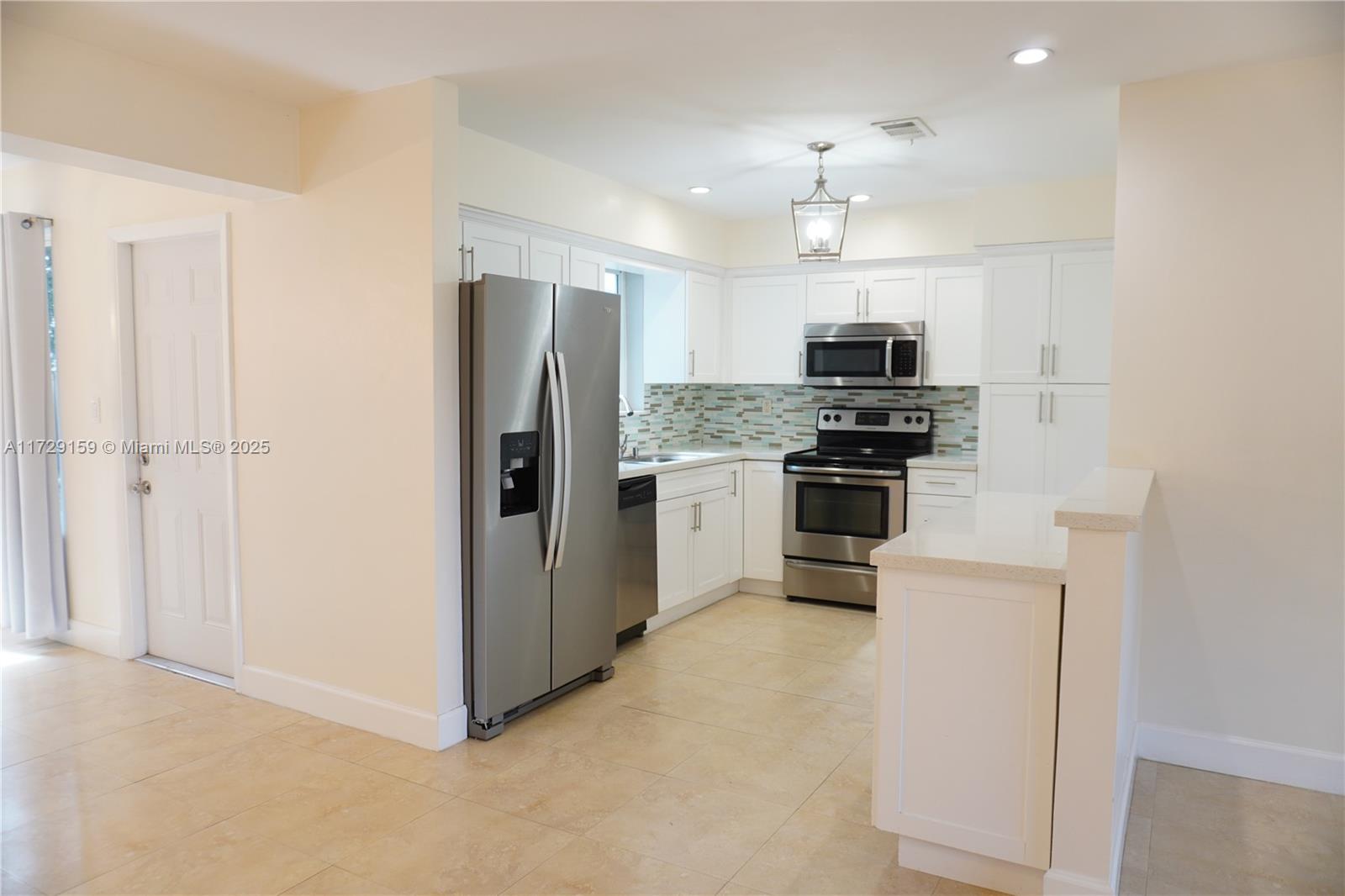 7700 NW 16th Ct
