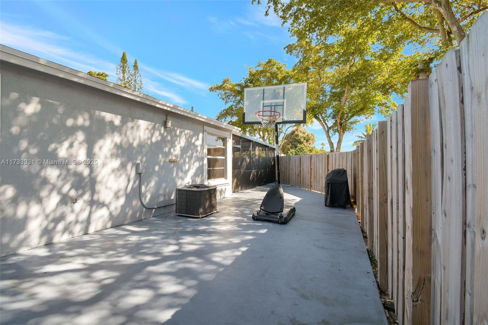 19901 NW 67th Cir Ct