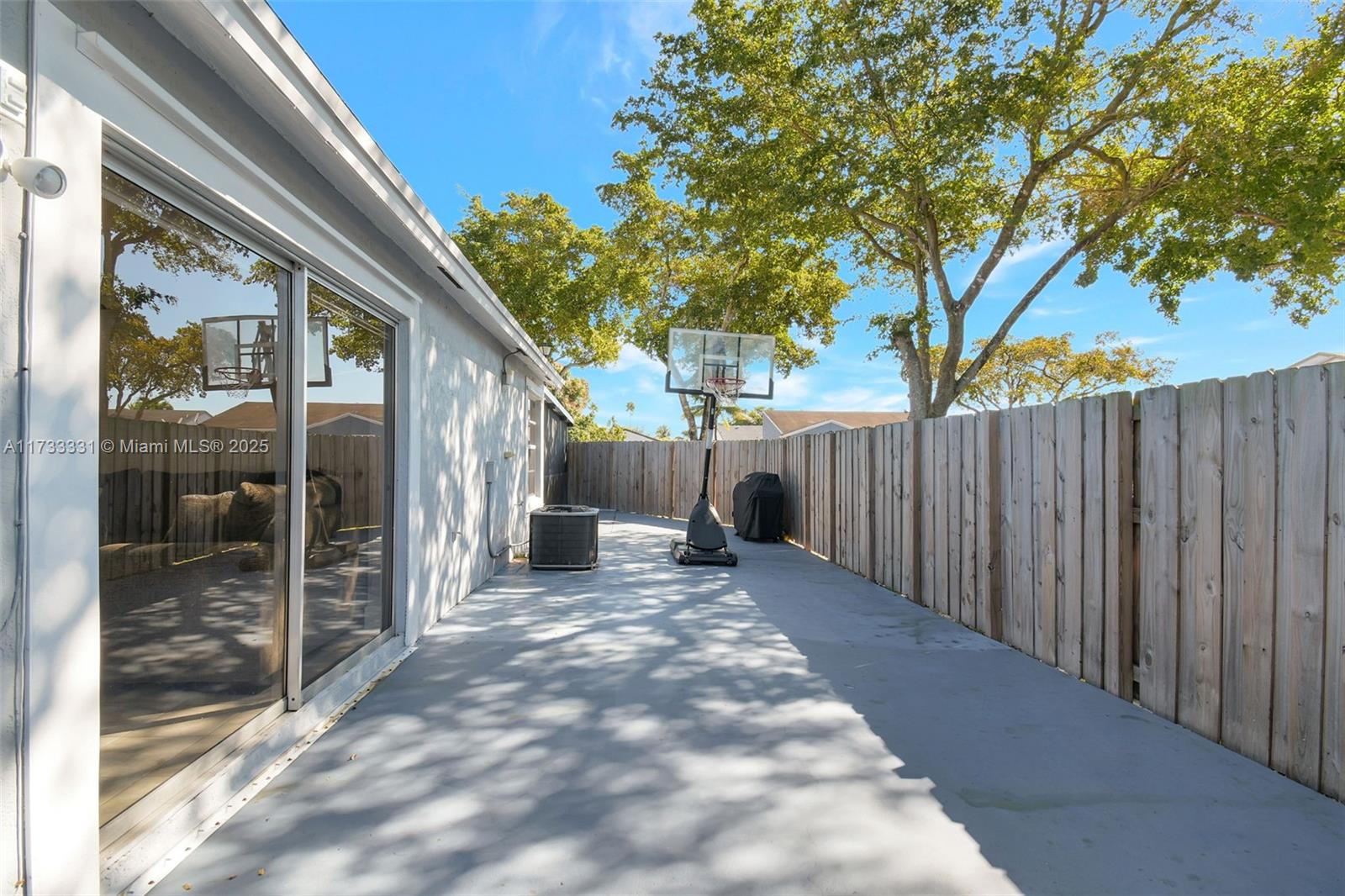 19901 NW 67th Cir Ct