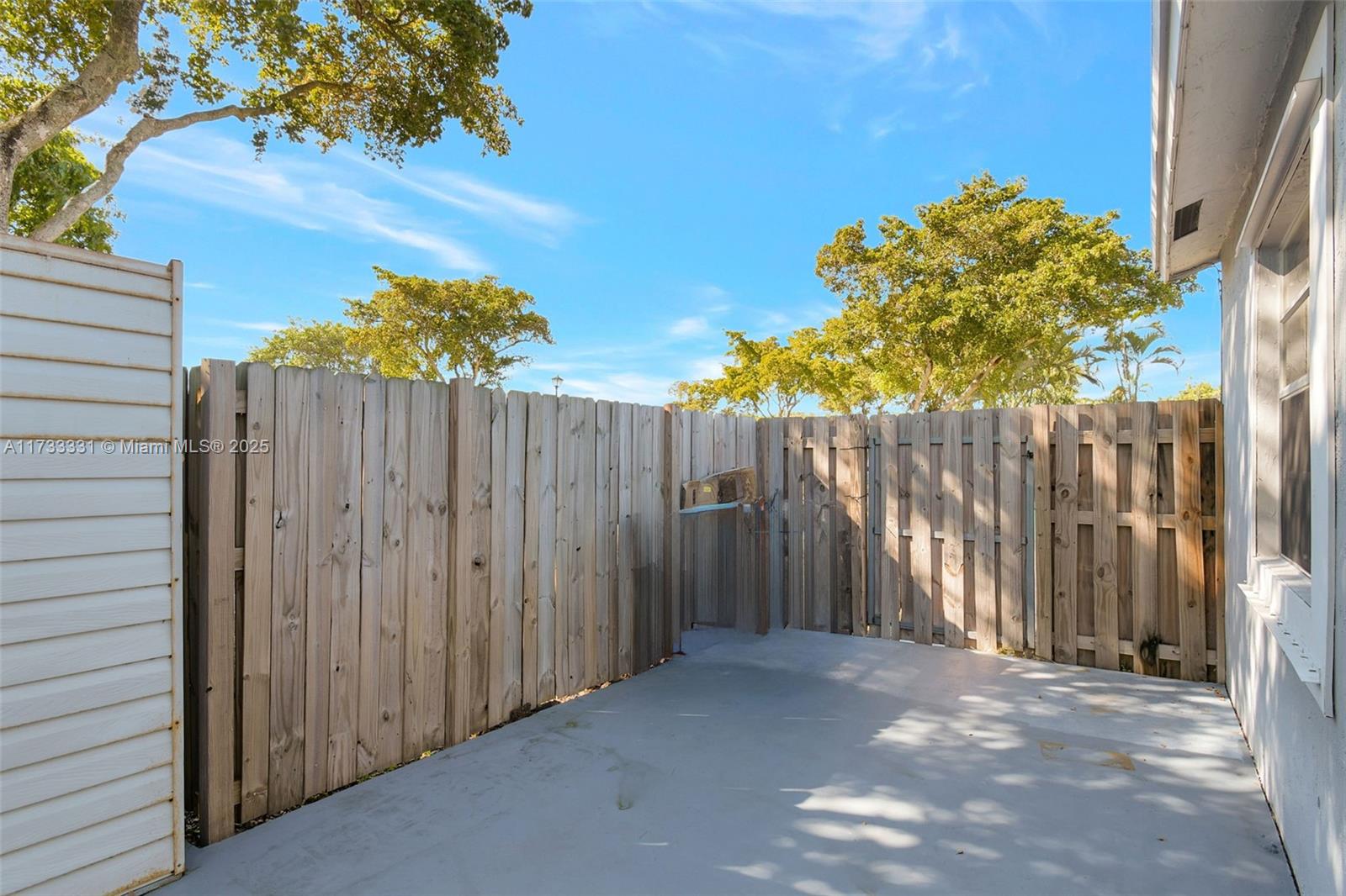 19901 NW 67th Cir Ct