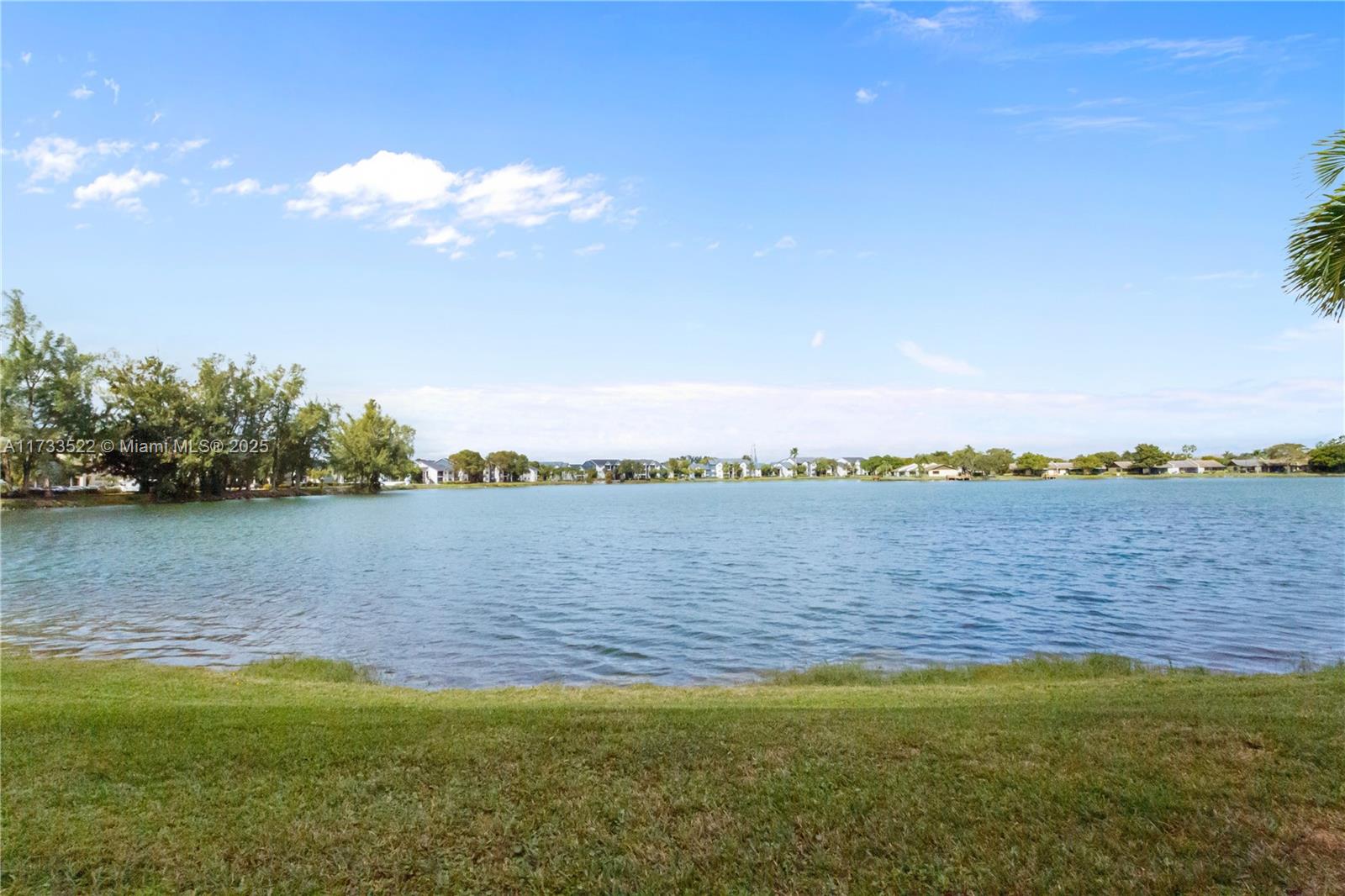 5530 Lakeside Dr # 104