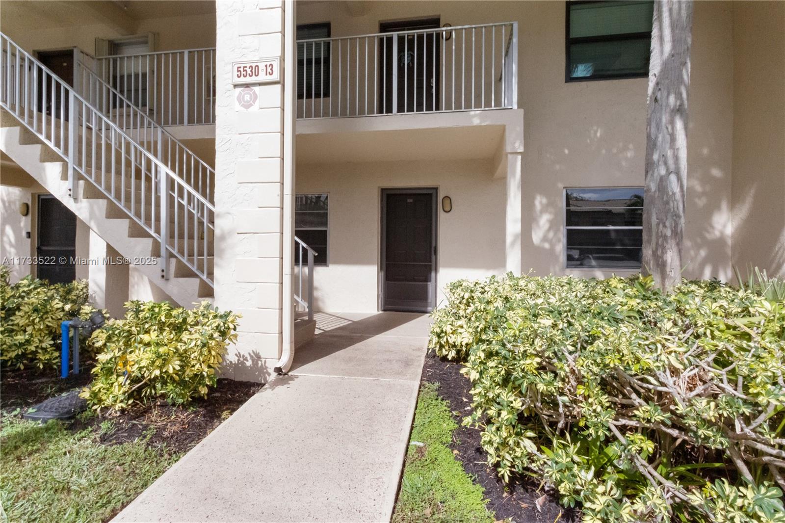 5530 Lakeside Dr # 104