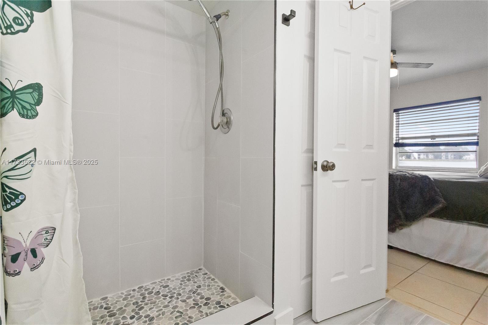 5530 Lakeside Dr # 104