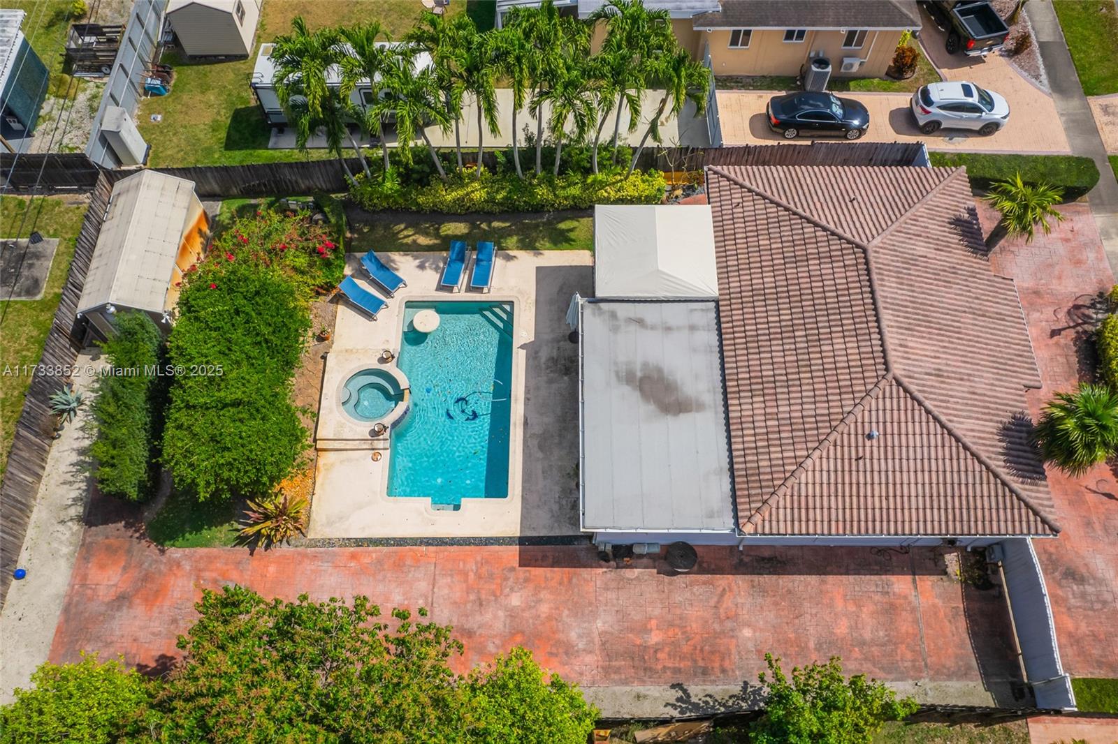 8445 SW 43rd Ter