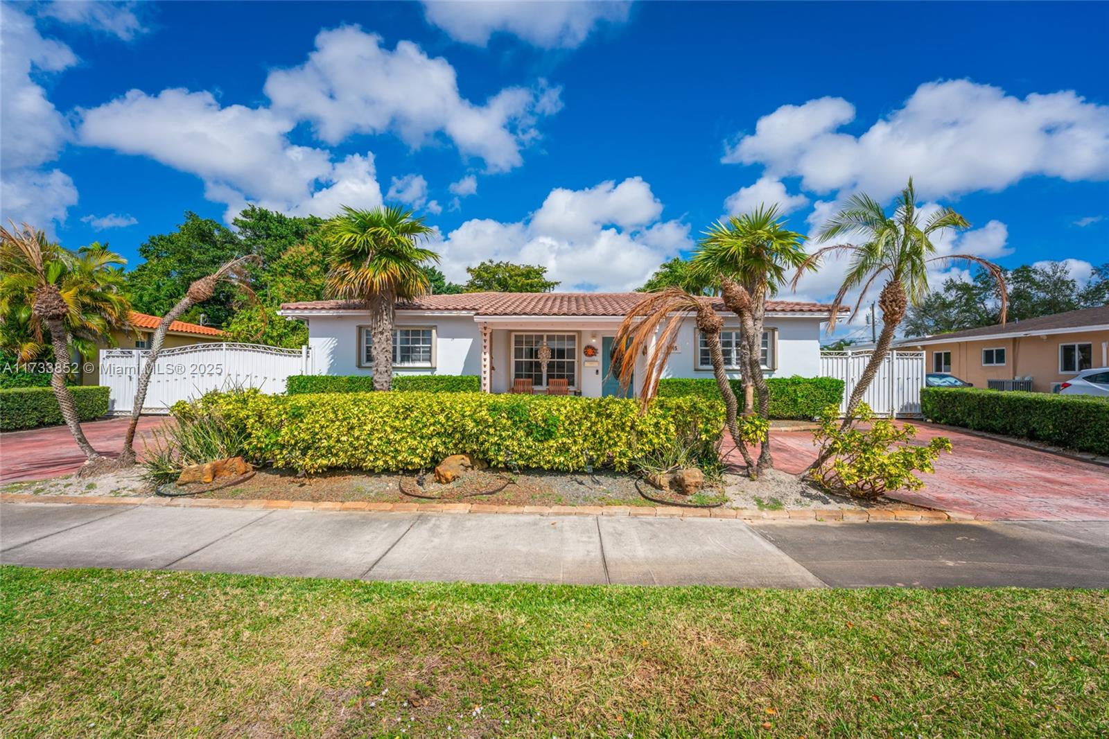 8445 SW 43rd Ter