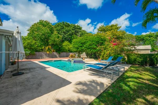 8445 SW 43rd Ter