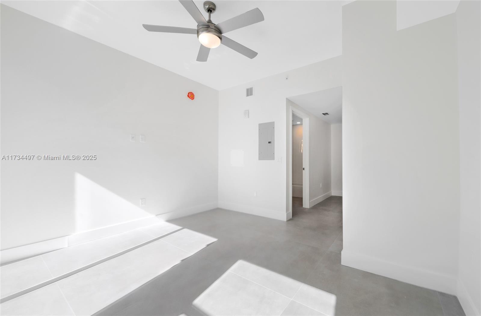 1536 NW 15th Ave # 302