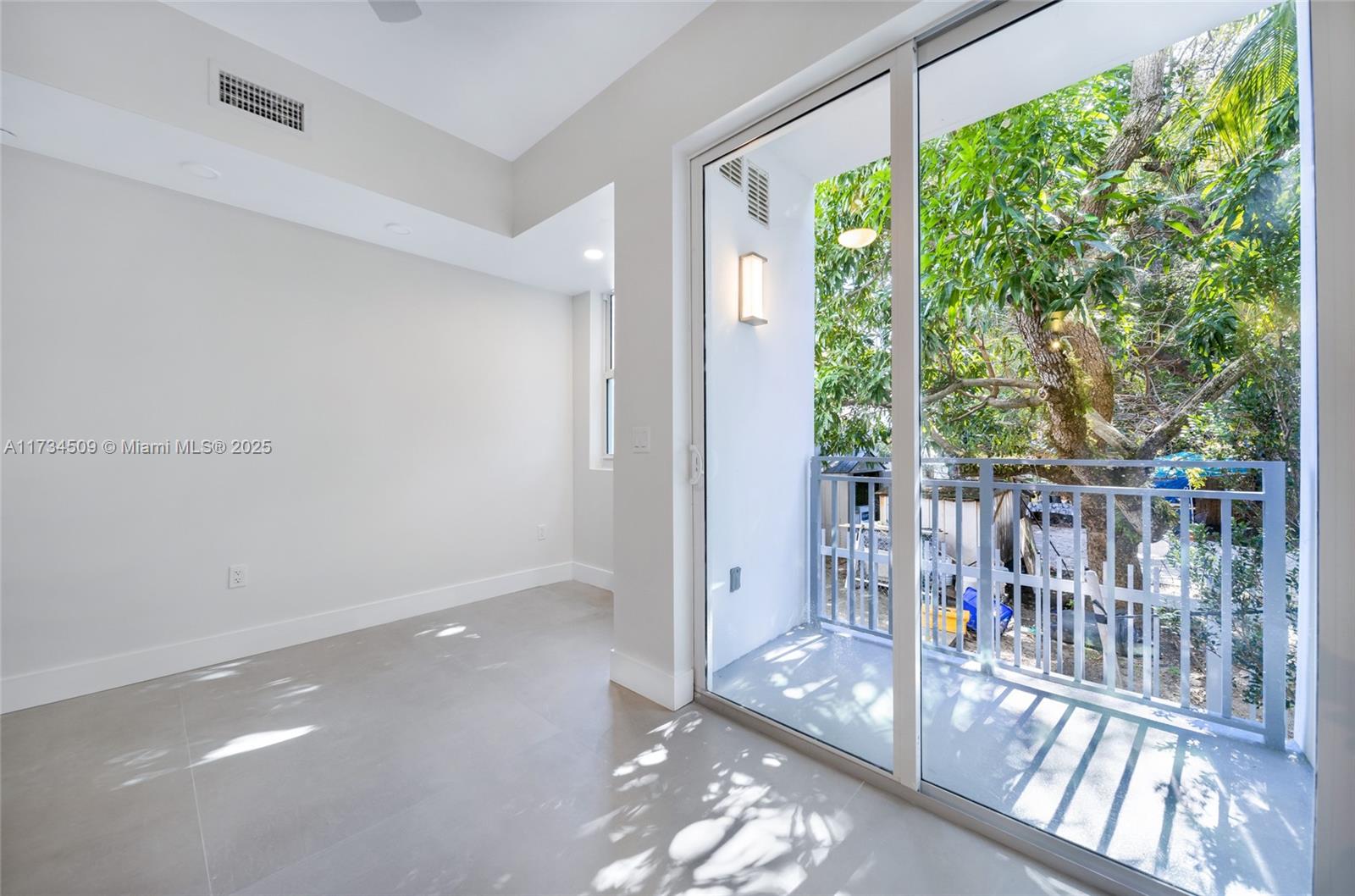 1536 NW 15th Ave # 103
