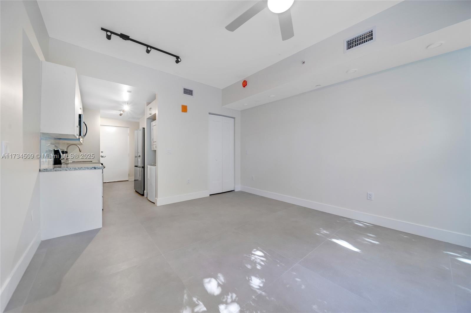 1536 NW 15th Ave # 103