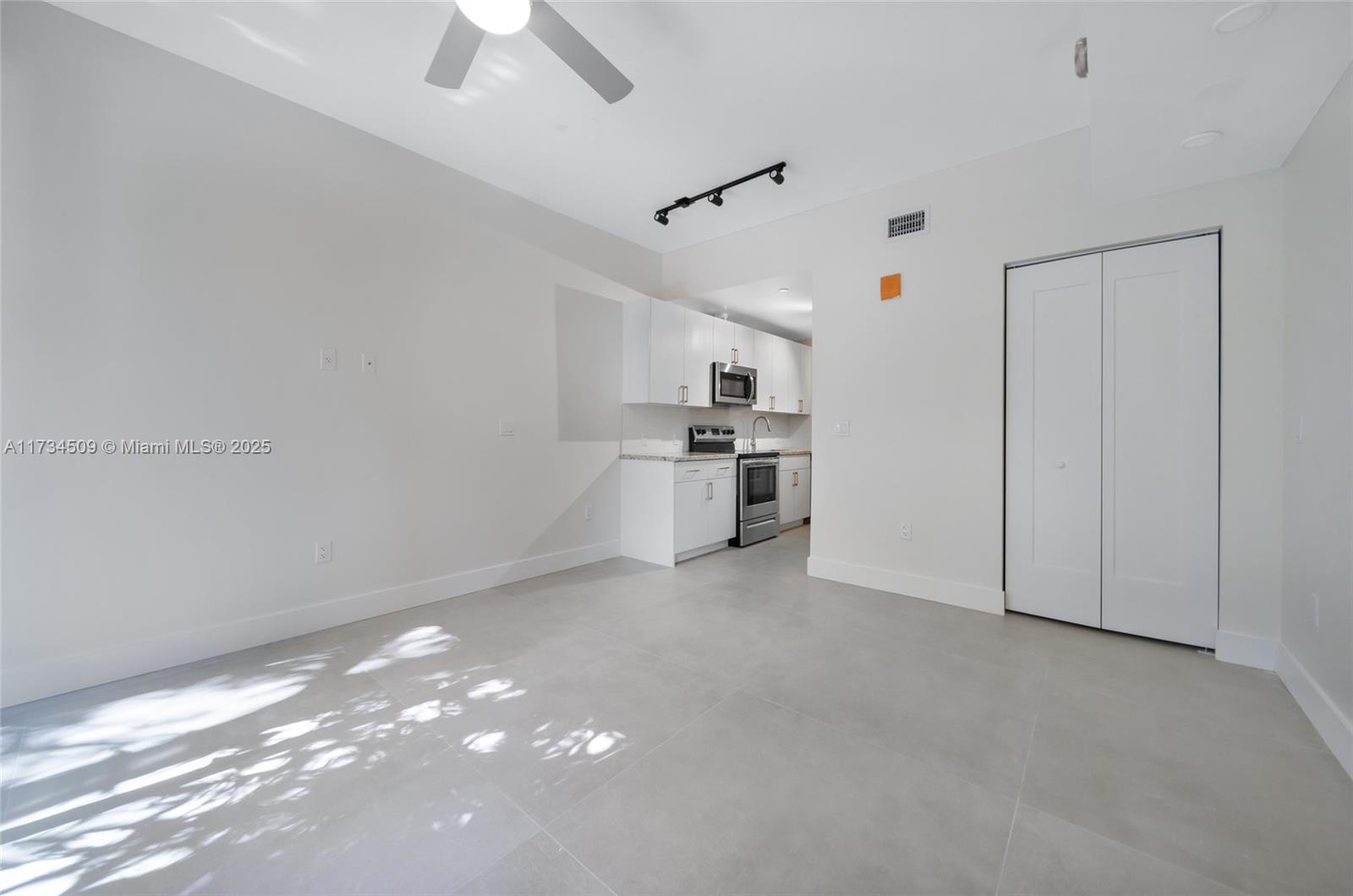 1536 NW 15th Ave # 103