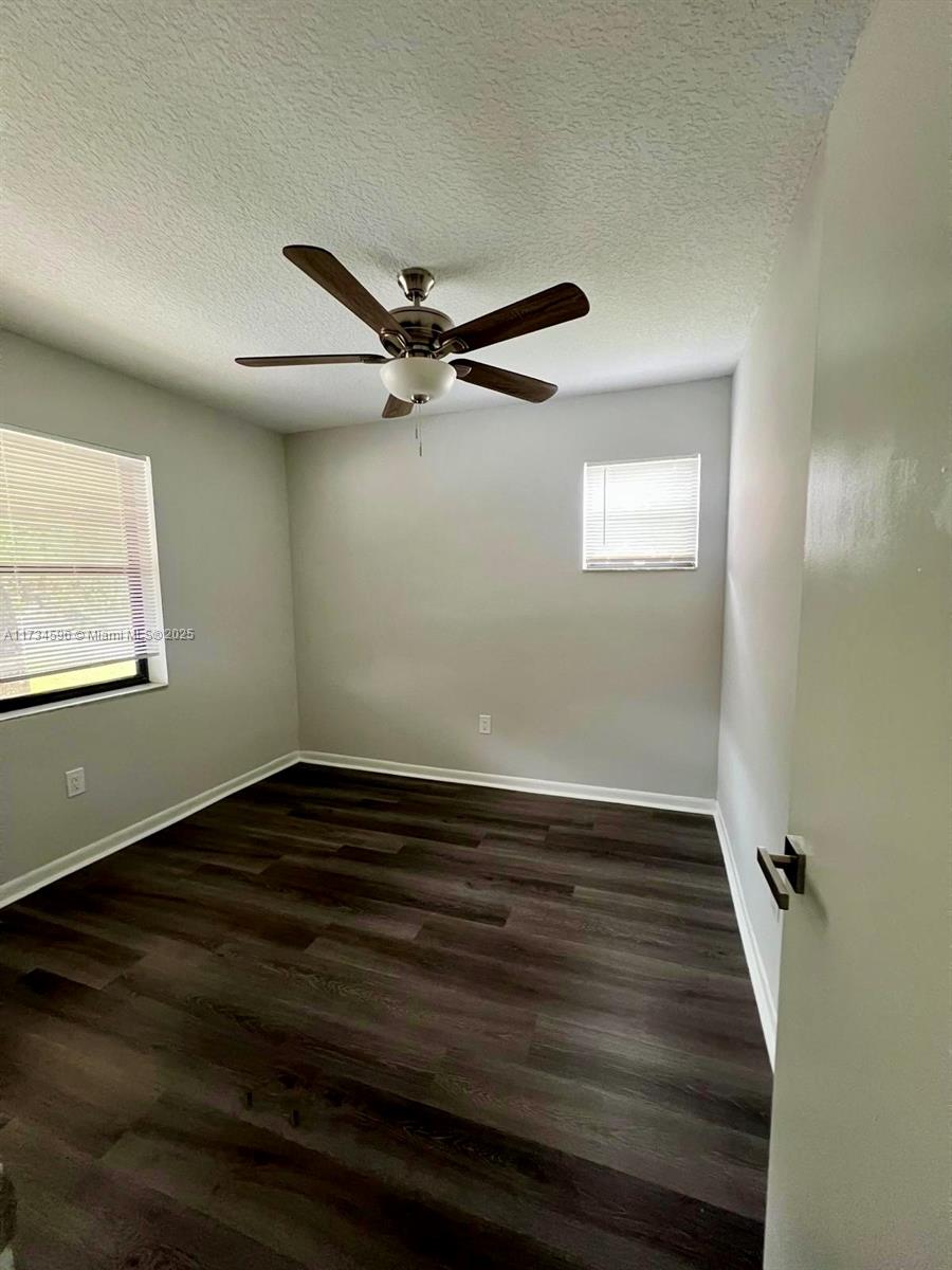 6020 Shakerwood Cir # 201