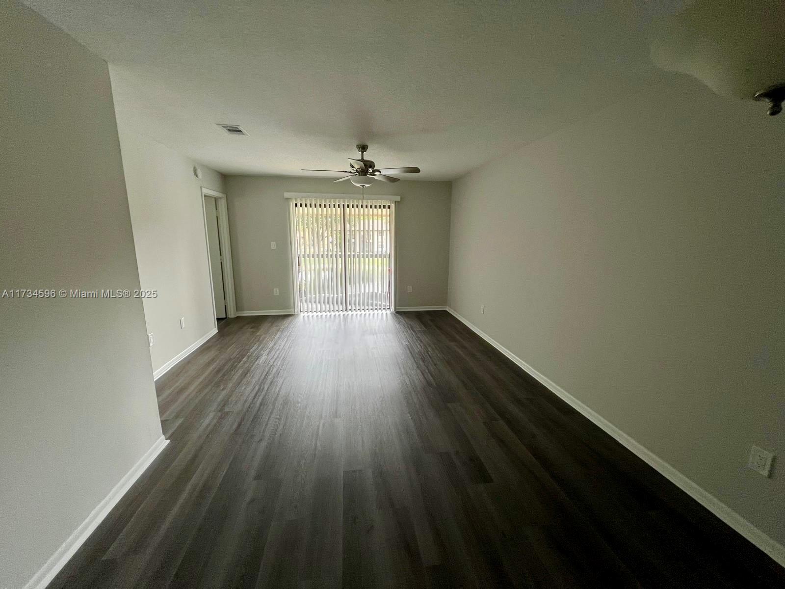 6020 Shakerwood Cir # 201