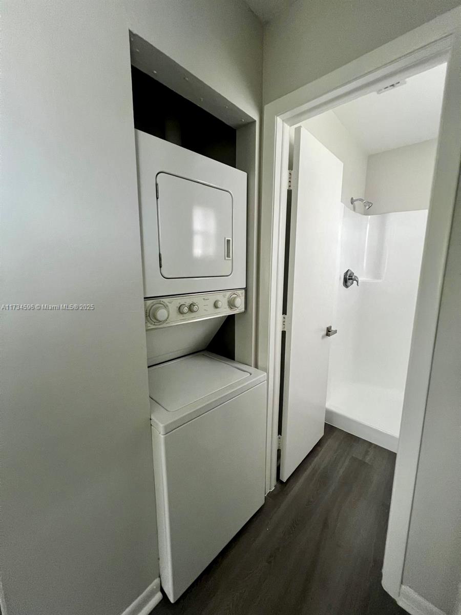 6020 Shakerwood Cir # 201