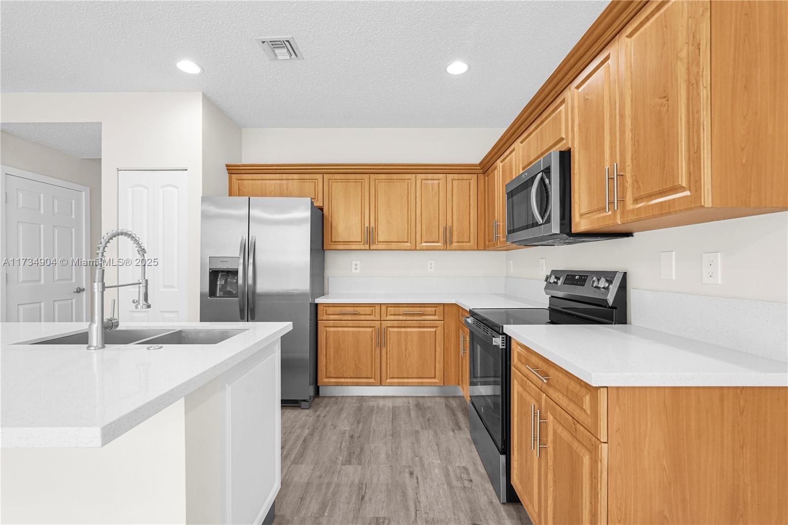 978 NE 42nd Pl # 978