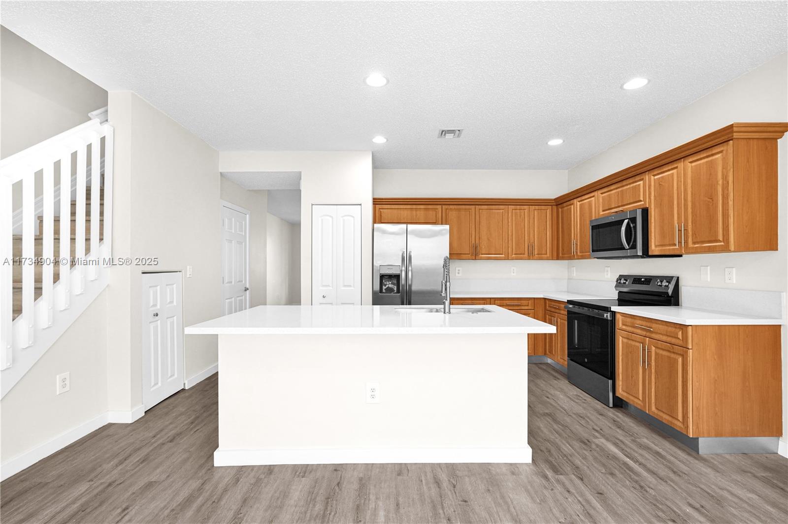 978 NE 42nd Pl # 978