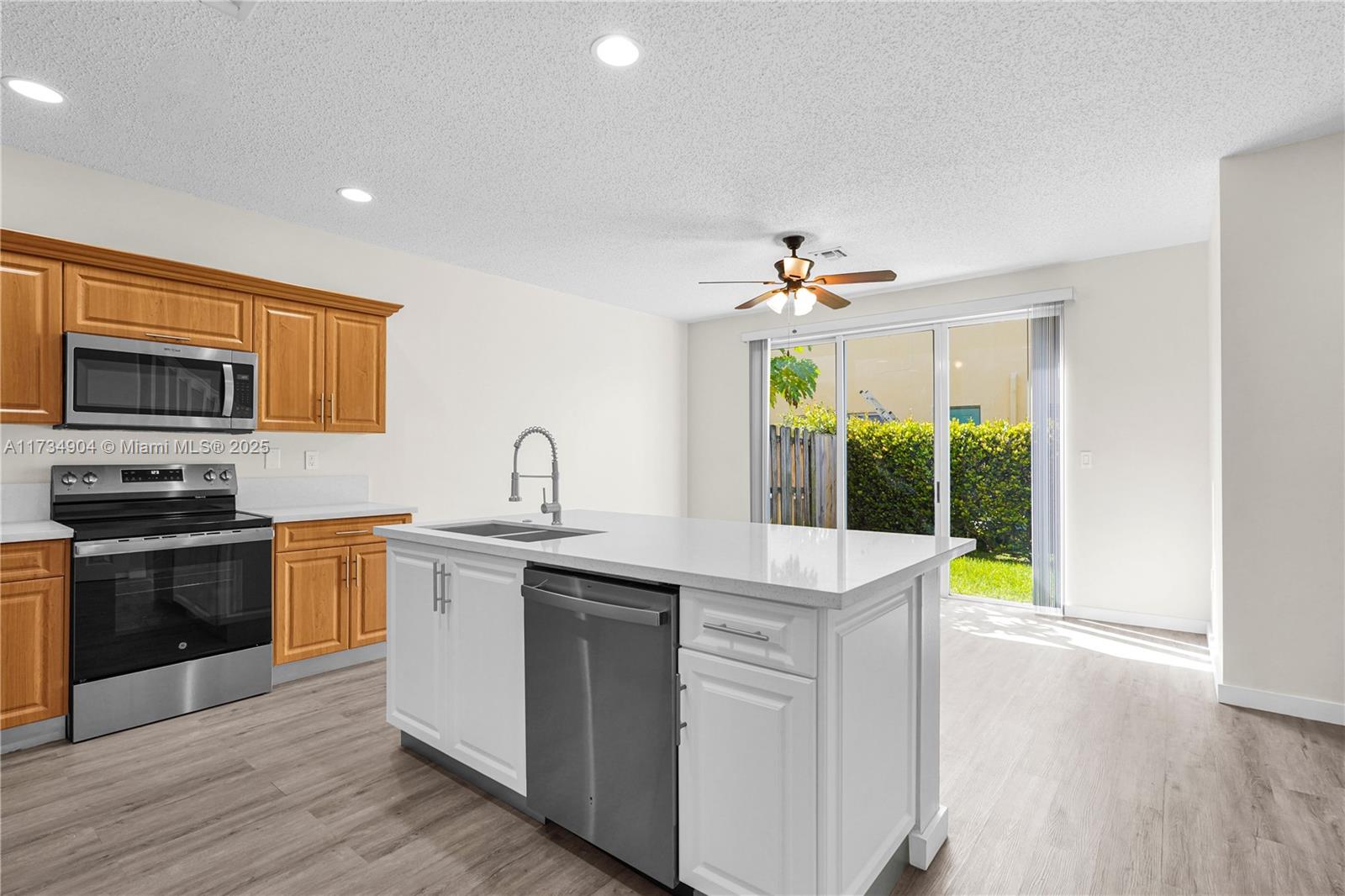 978 NE 42nd Pl # 978