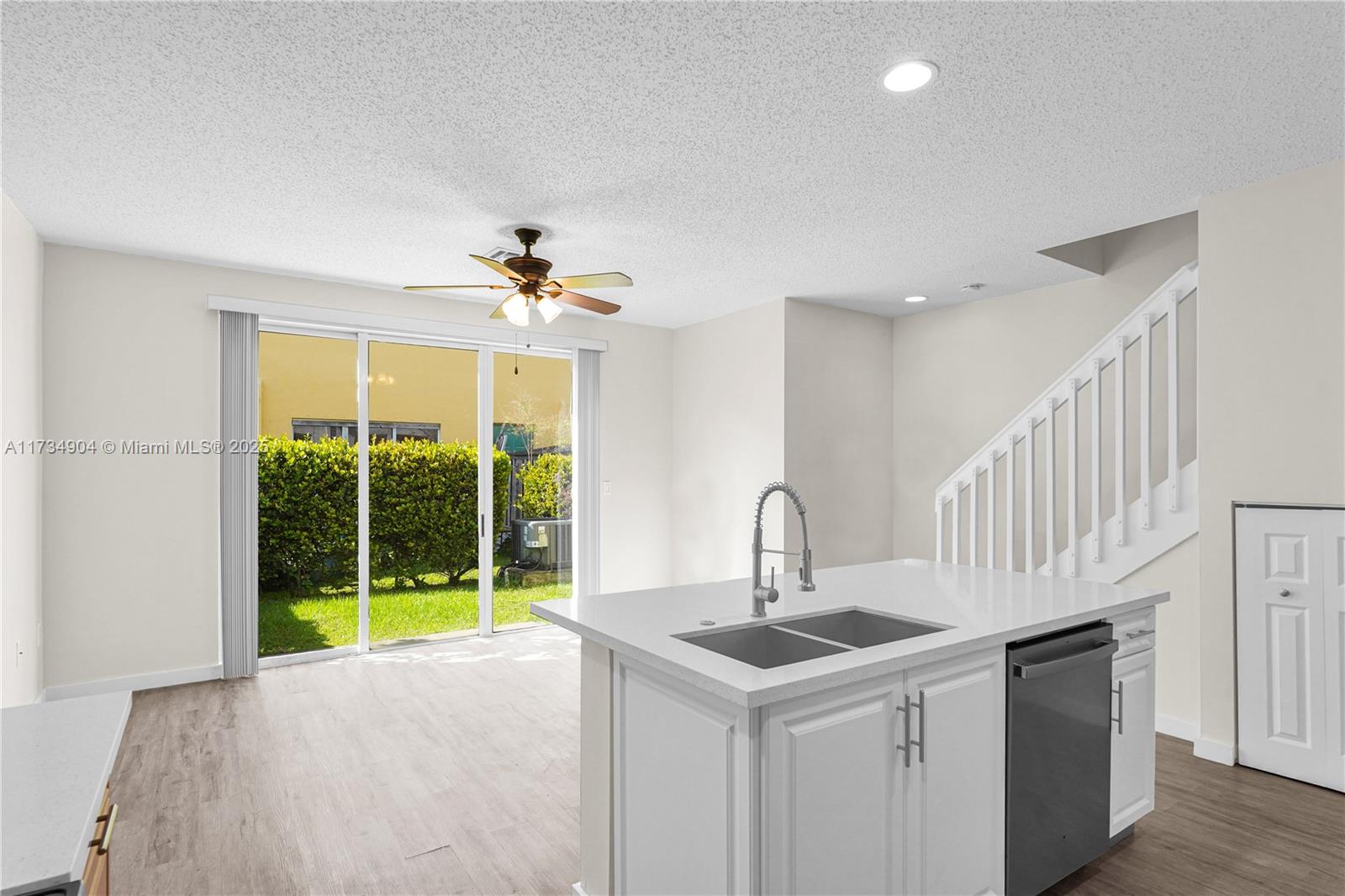 978 NE 42nd Pl # 978