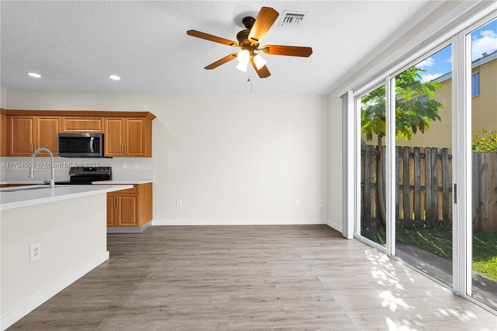 978 NE 42nd Pl # 978