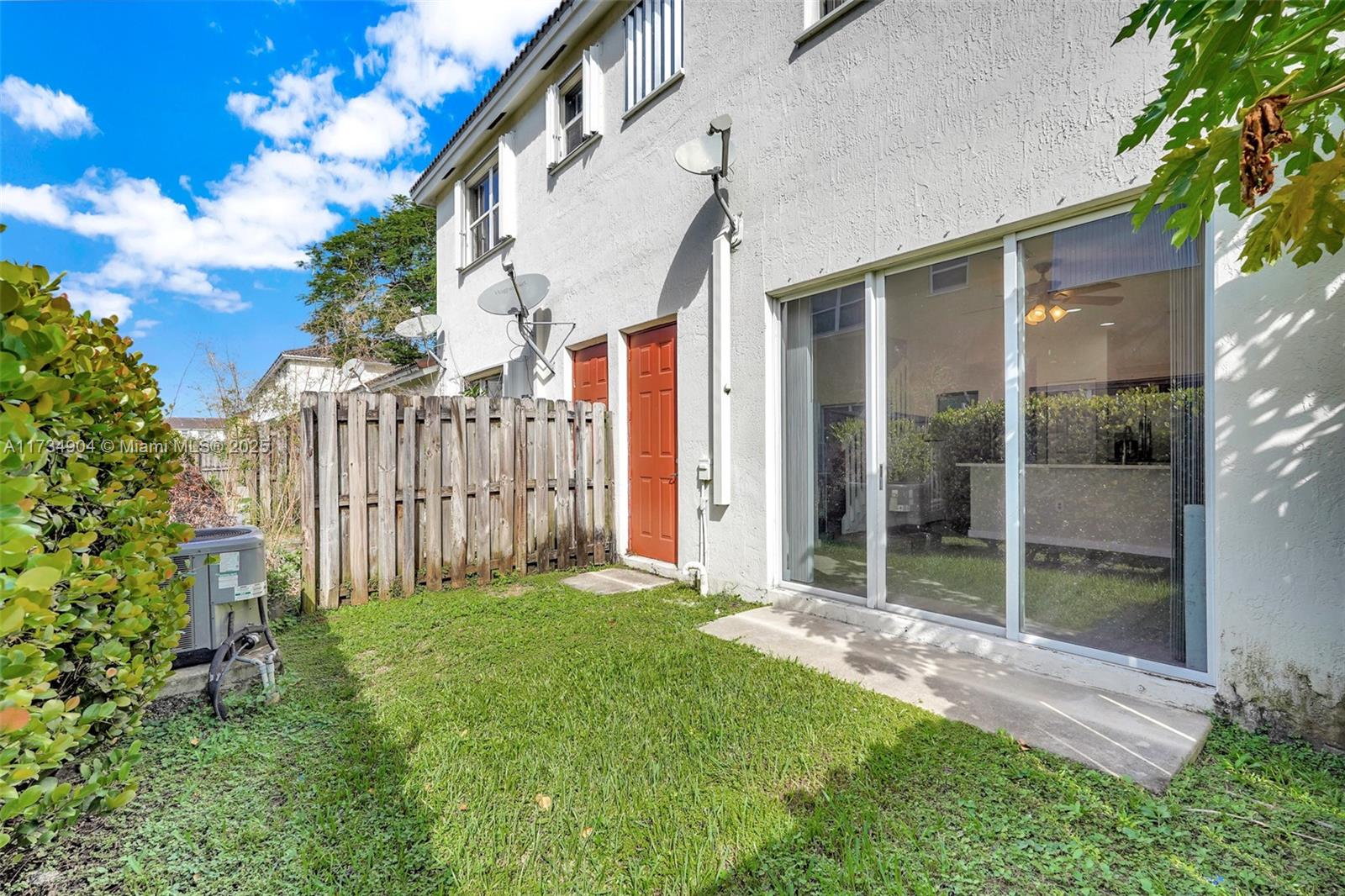 978 NE 42nd Pl # 978