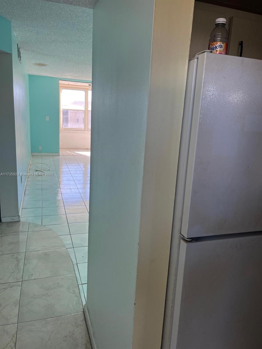 2800 Somerset Dr # 403J
