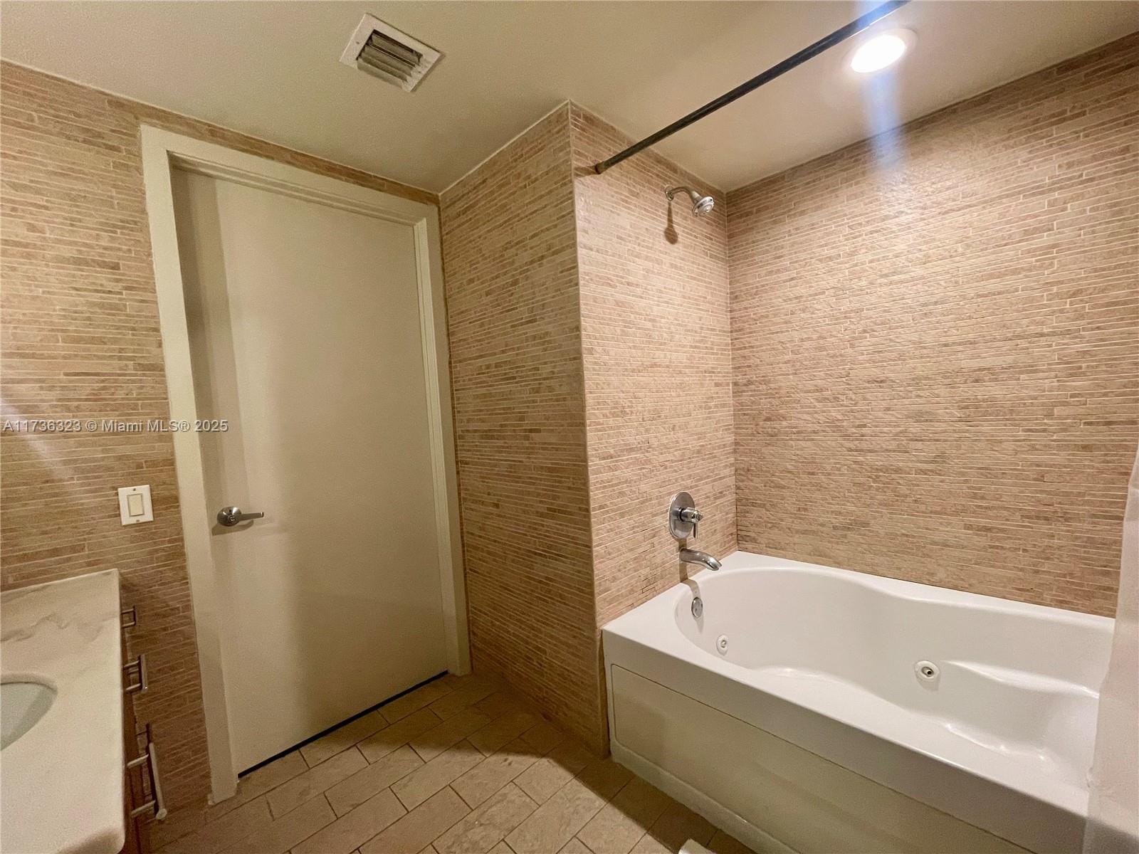 50 Biscayne Blvd # 505