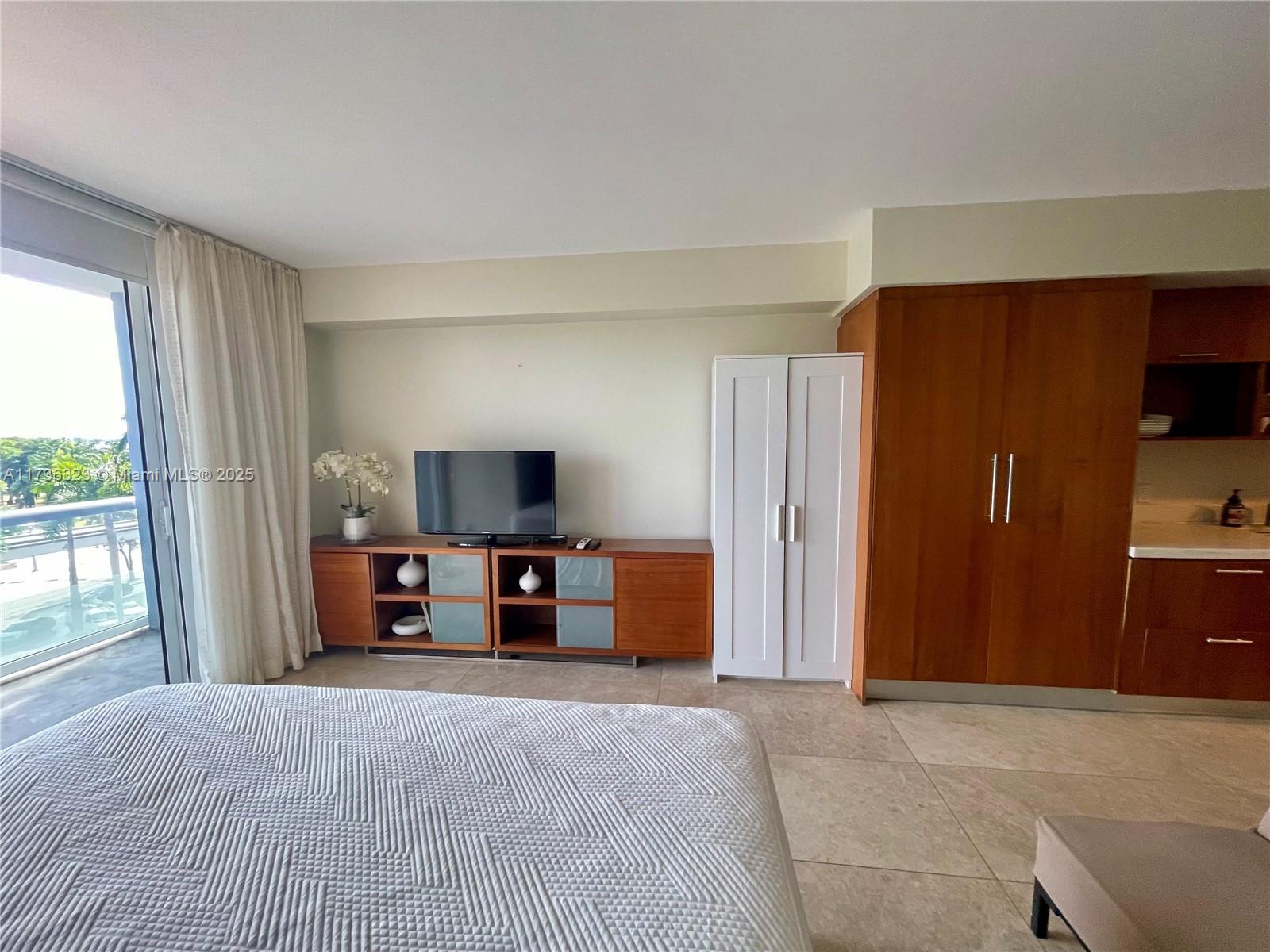 50 Biscayne Blvd # 505