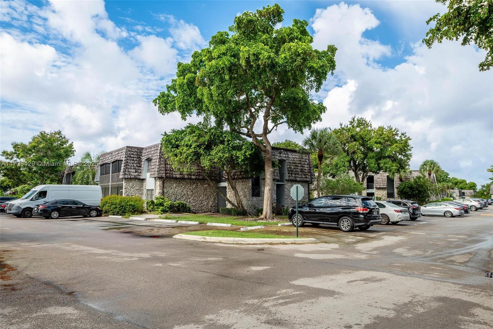 3105 Oakland Shores Dr # J210