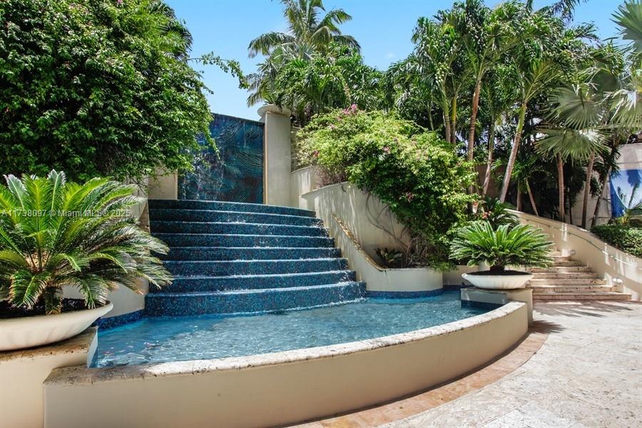 3400 SW 27th Avenue # 302