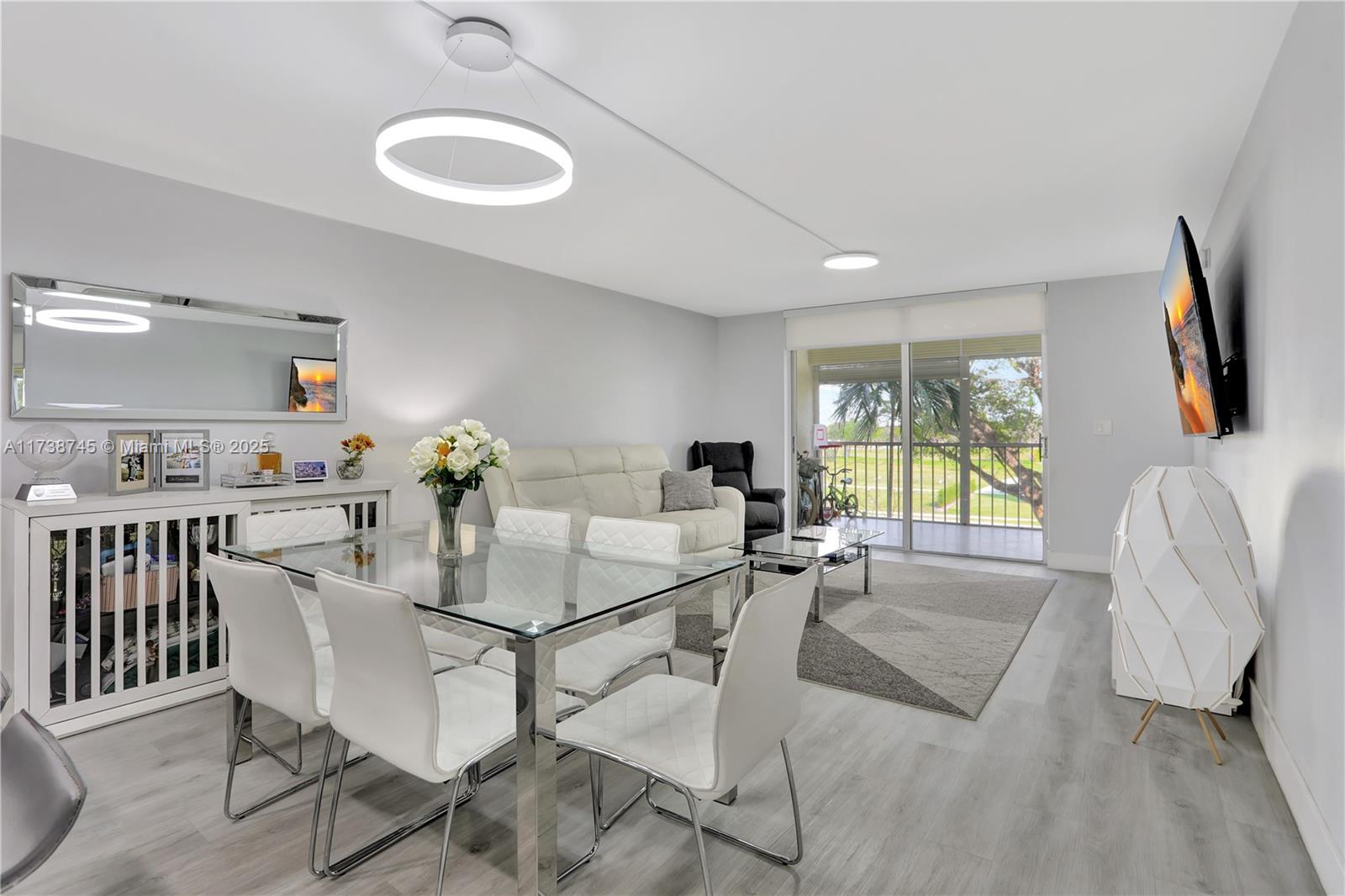 4570 NW 18th Ave # 310