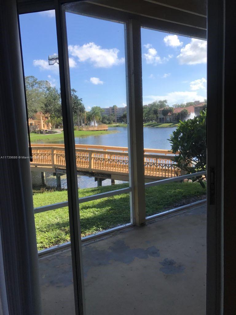 4831 Via Palm Lake # 1209