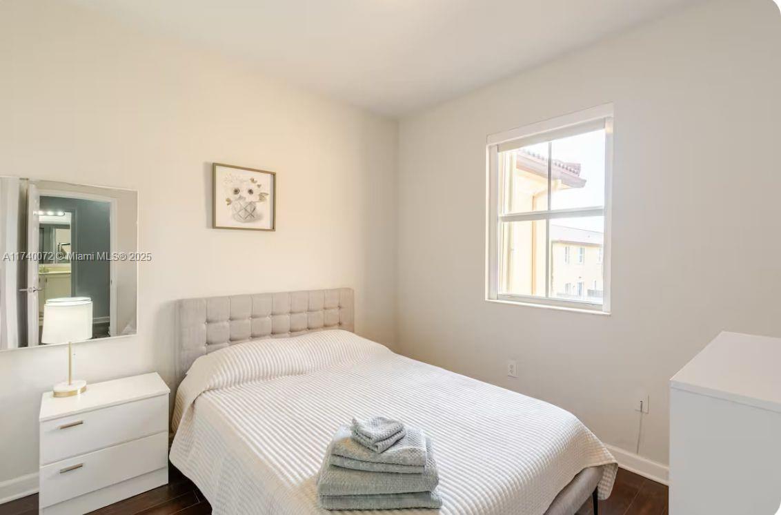 8763 NW 112th Pl Unit: .