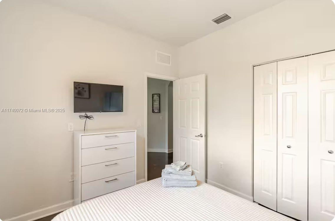 8763 NW 112th Pl Unit: .