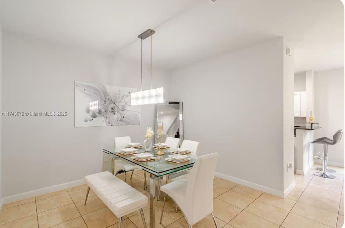 8763 NW 112th Pl Unit: .