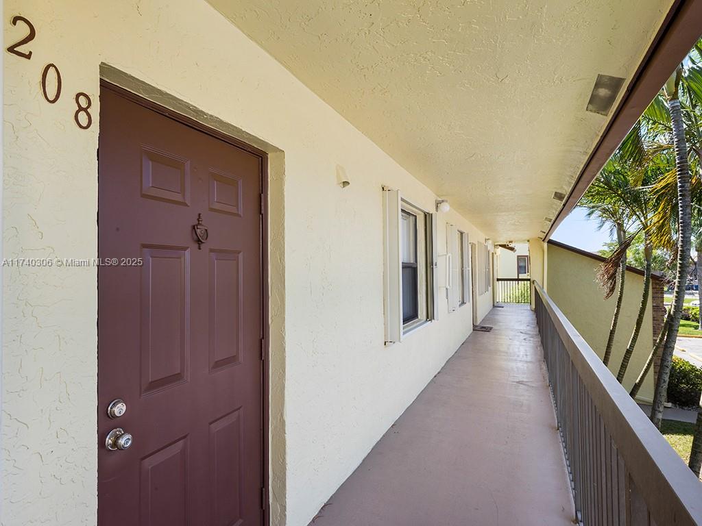 10013 Winding Lake Rd # 208