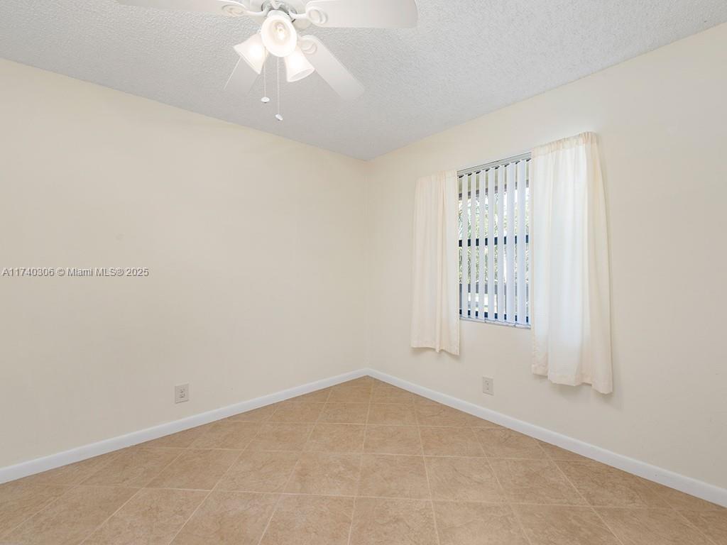 10013 Winding Lake Rd # 208