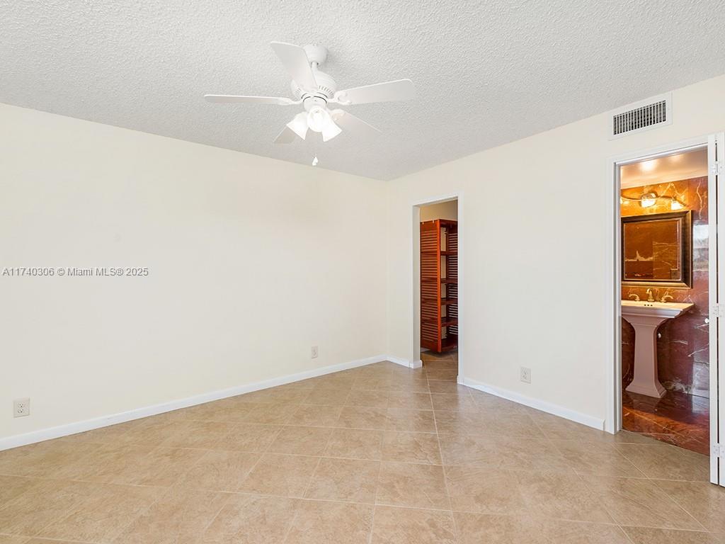 10013 Winding Lake Rd # 208
