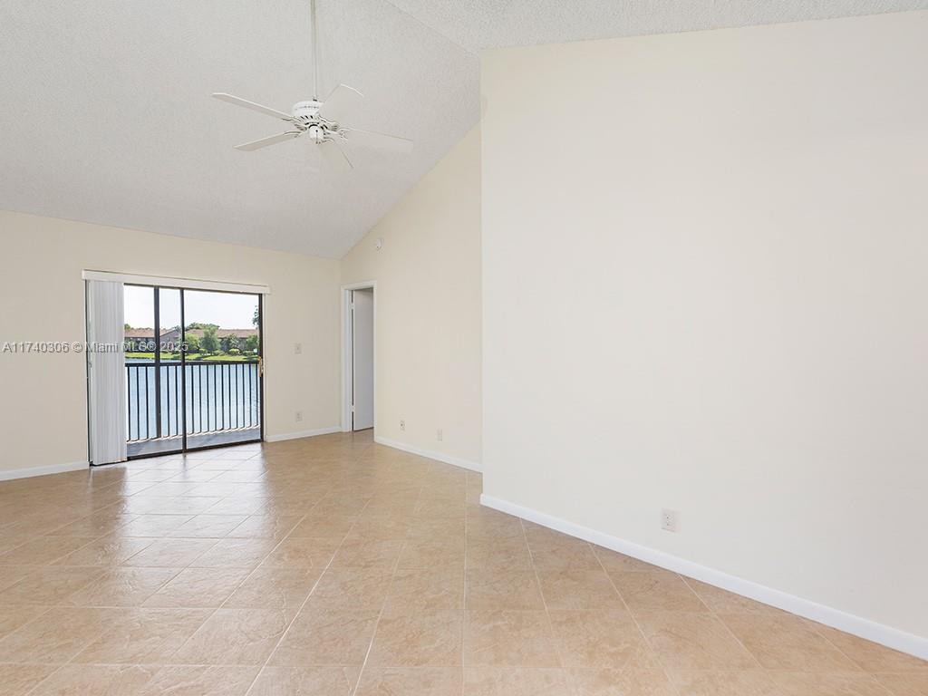 10013 Winding Lake Rd # 208