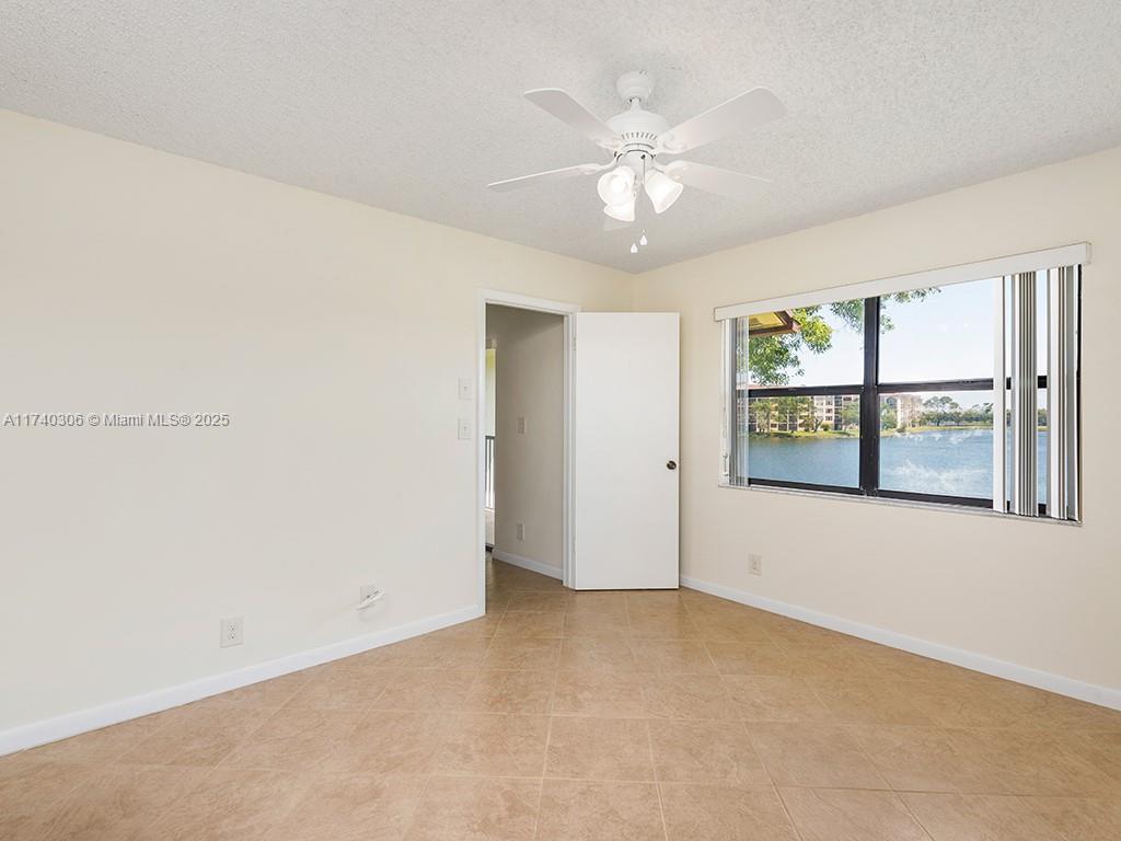 10013 Winding Lake Rd # 208