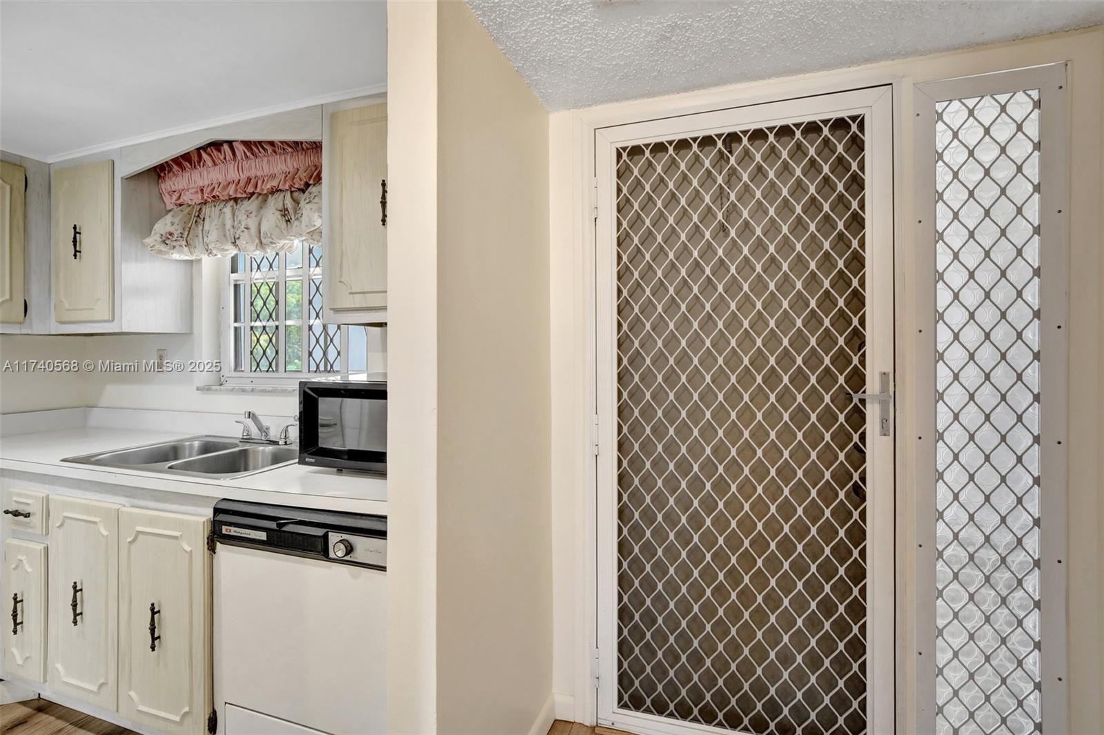 7981 S French Dr # 304 Unit: 2-304