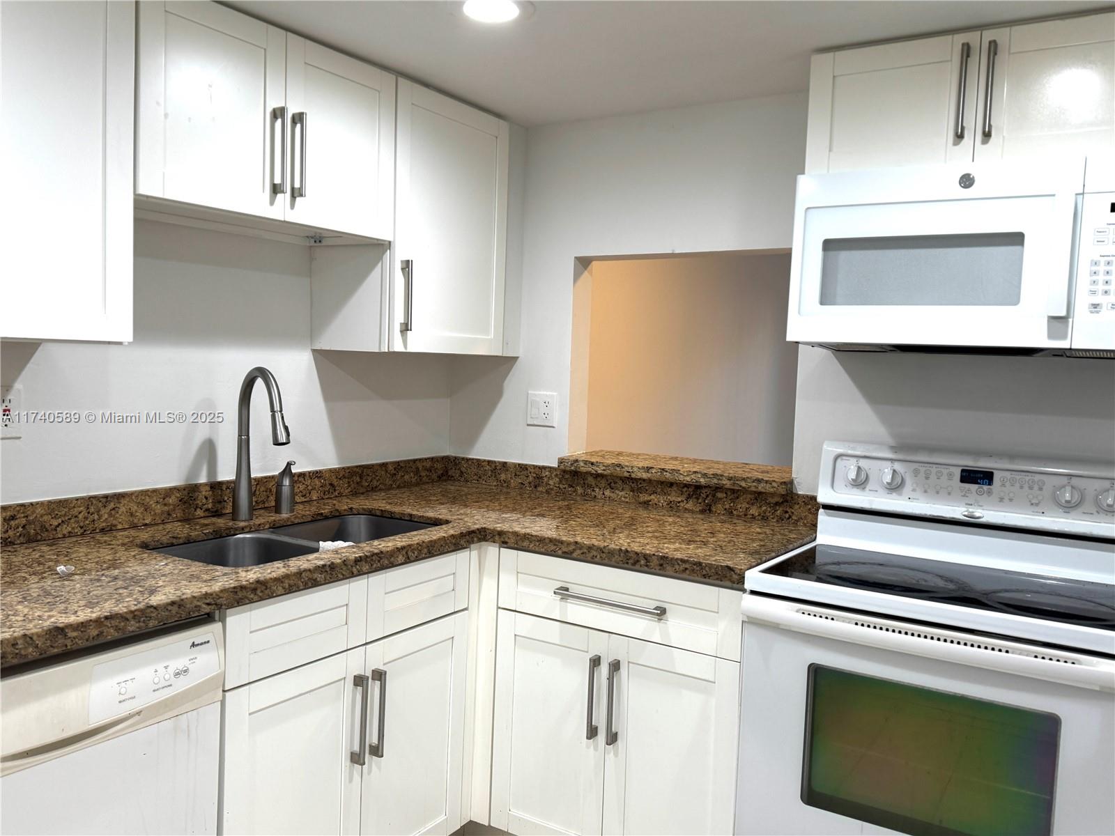 4394 NW 9th Ave # 1G Unit: 20-1G