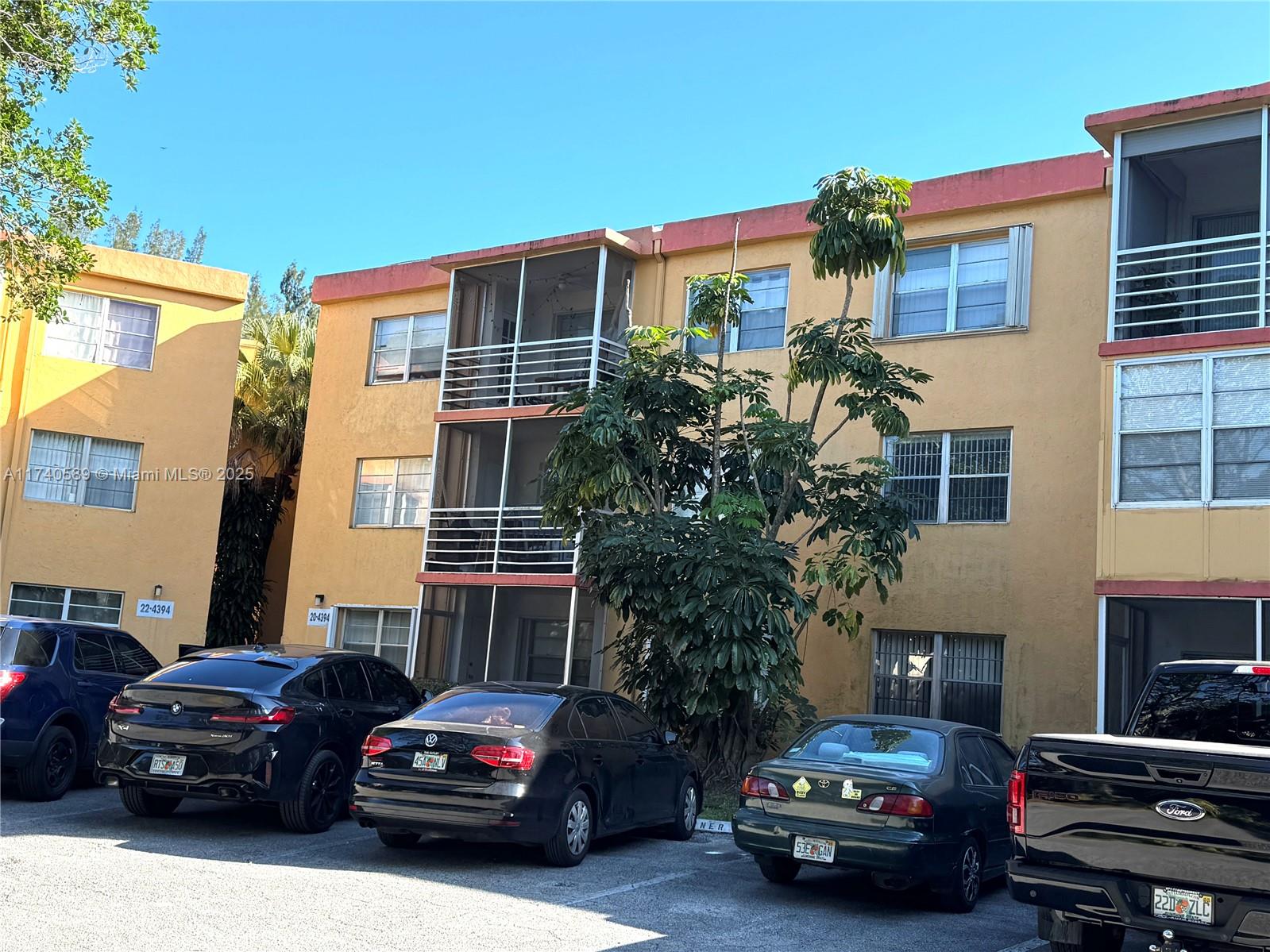 4394 NW 9th Ave # 1G Unit: 20-1G