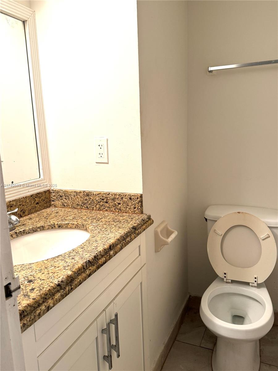 4394 NW 9th Ave # 1G Unit: 20-1G