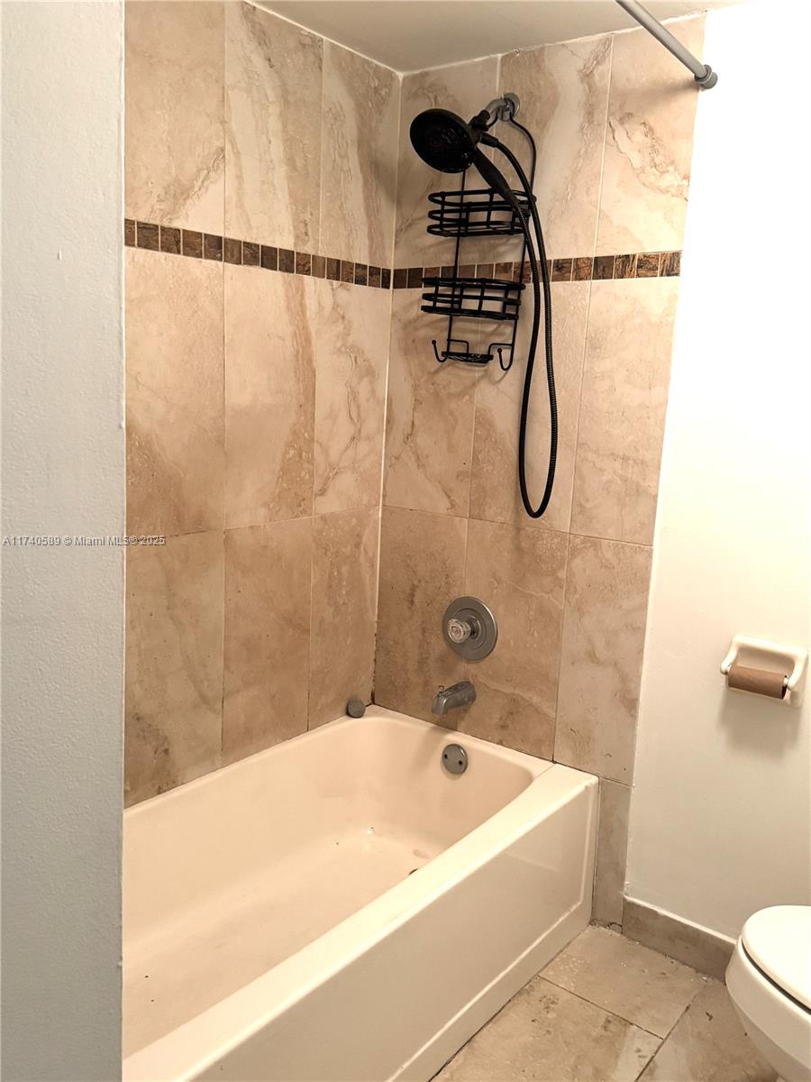 4394 NW 9th Ave # 1G Unit: 20-1G