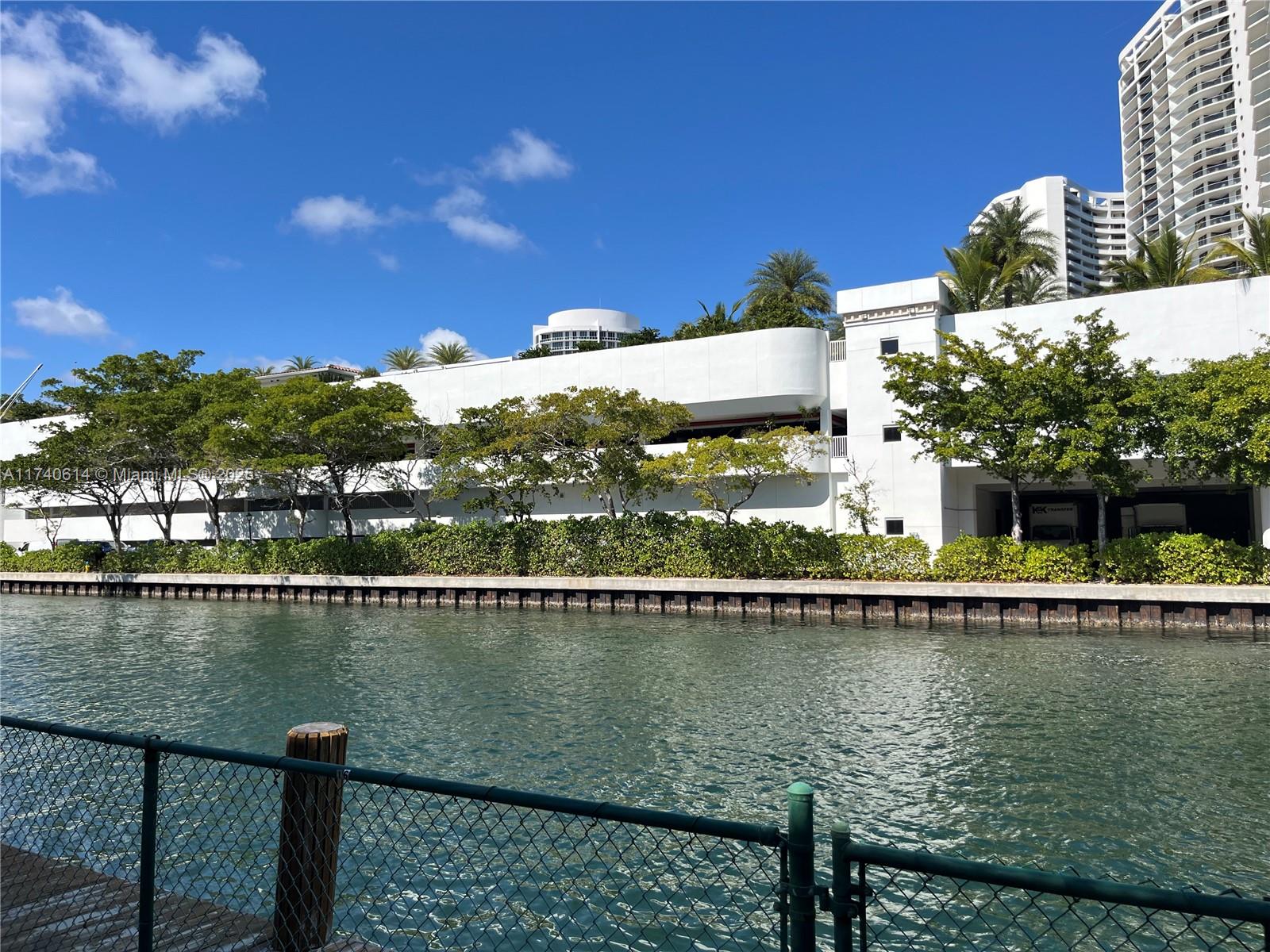 3745 NE 171st St # 9