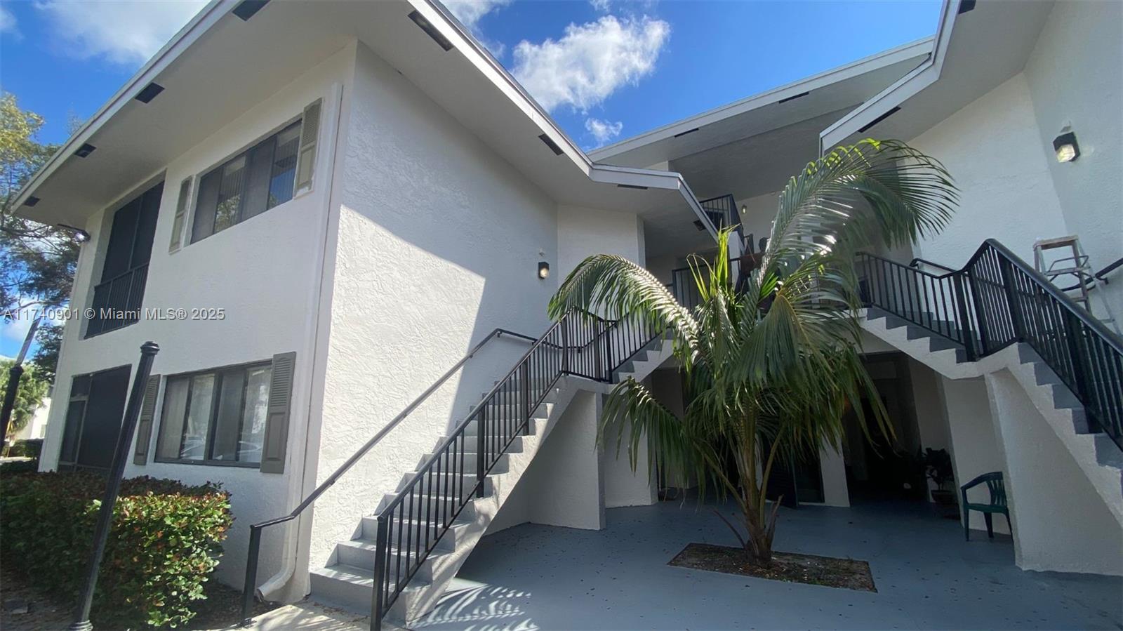 2445 SW 18th Ter # 901