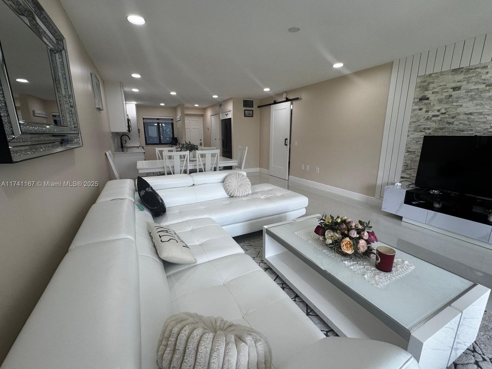 4236 Deste Ct # 104